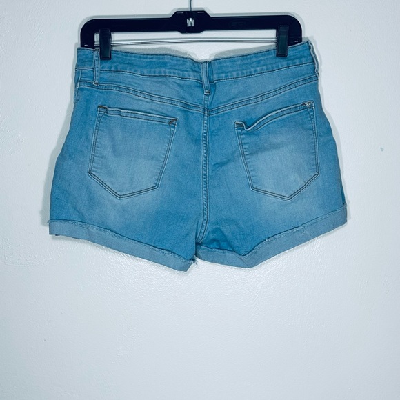 Women’s Vigoss Mid Rise Jean Shorts - Picture 3 of 4